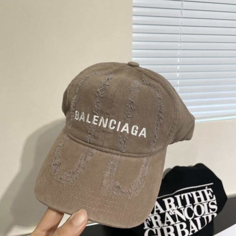 BALENCIAGA